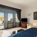 فندق Grand Cocumella سانتّانييلّو