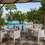 Grand Cocumella فندق