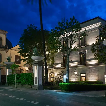 Grand Cocumella Hotell 5*