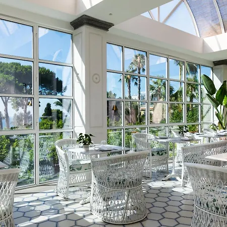 Grand Cocumella Hotell