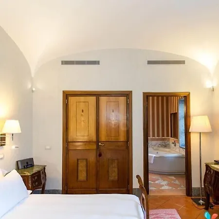 Grand Cocumella Hotell