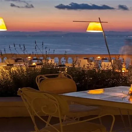 Hotell Grand Cocumella
