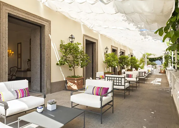 Grand Cocumella Hotel