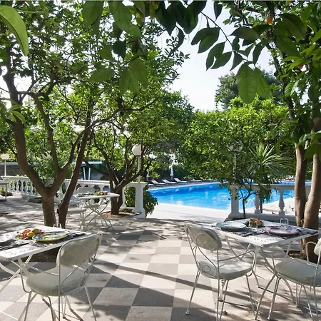 Grand Cocumella Hotel 5*